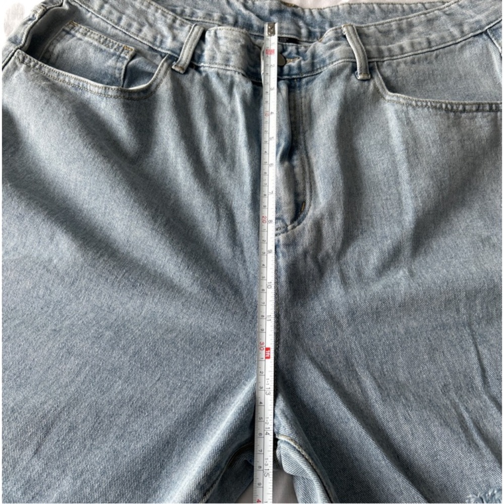 ✨Sold✨Cider Cropped Wide Leg Jeans Light Wash Distressed Denim Size 1XL - Picture 6 of 12